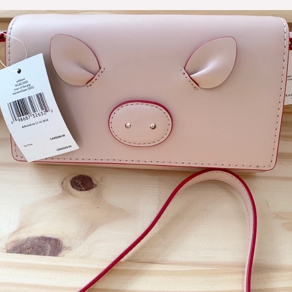kate spade Handbags - KATE SPADE ♠️ 🐷 CROSSBODY NWT